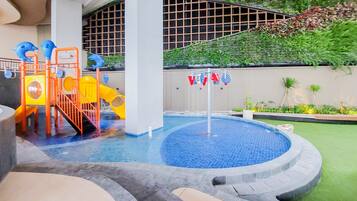 Children’s play area – outdoor