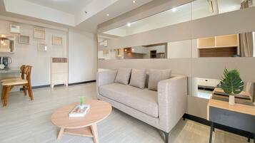 Standard Apartment | Living area