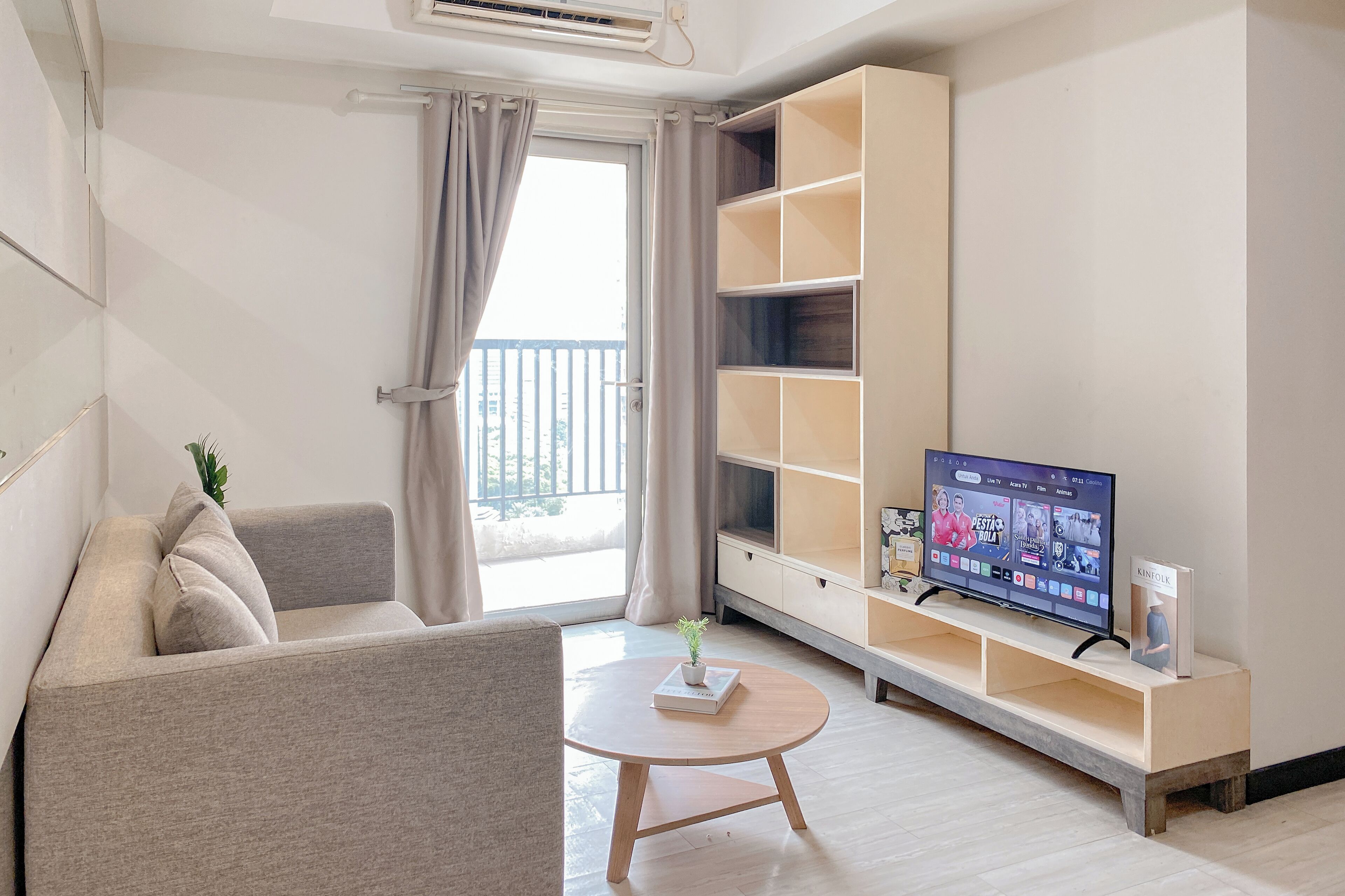 Standard Apartment | Living area