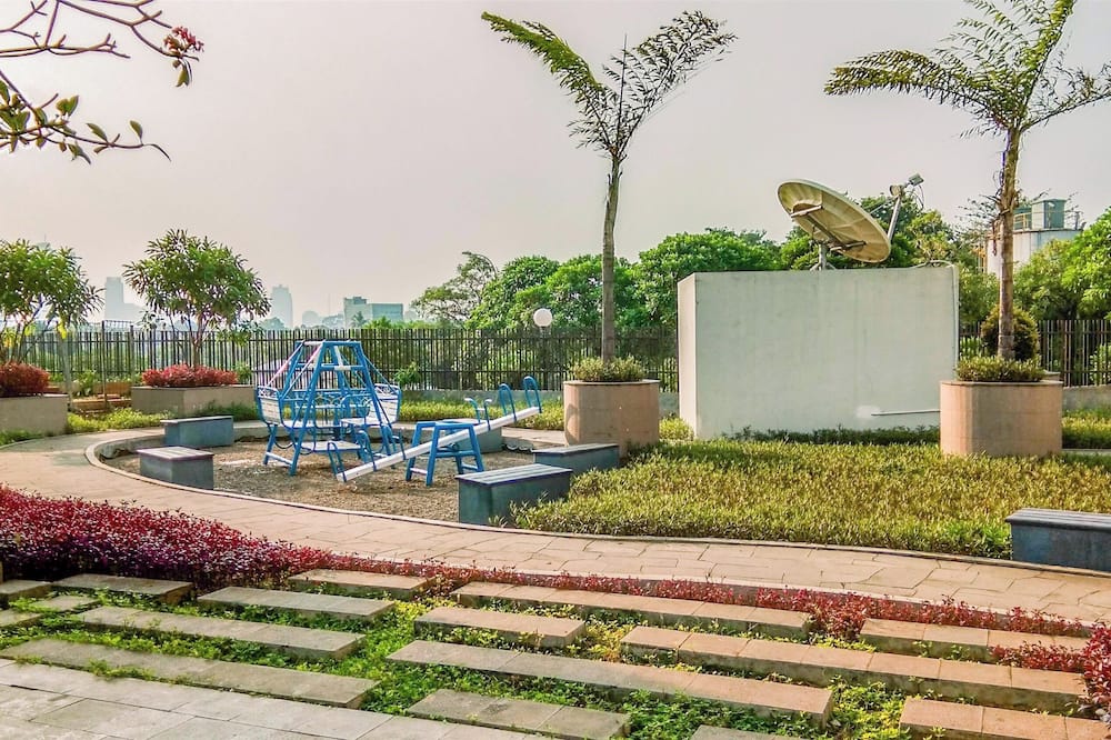 Stunning And Comfortable 2Br At The Wave Kuningan Apartment