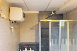 Standard apartman | Fürdőszoba