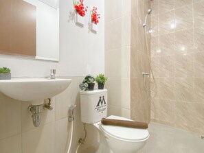 Apartemen Standar | Kamar mandi