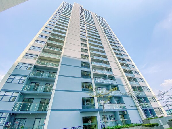 Exterior - Scandinavian Minimalist 2Br Apartment At Daan Mogot City (Jakarta)