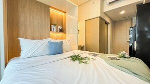 Standard Studio - Tranquil And Modern Look Studio At Tokyo Riverside Pik 2 Apartment (Teluknaga)