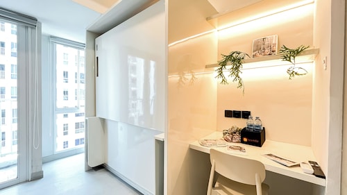 Tranquil And Modern Look Studio At Tokyo Riverside Pik 2 Apartment