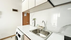 Standard Apartment - 1Br Near Summarecon Mall At M-Town Signature Apartment (Gading Serpong)