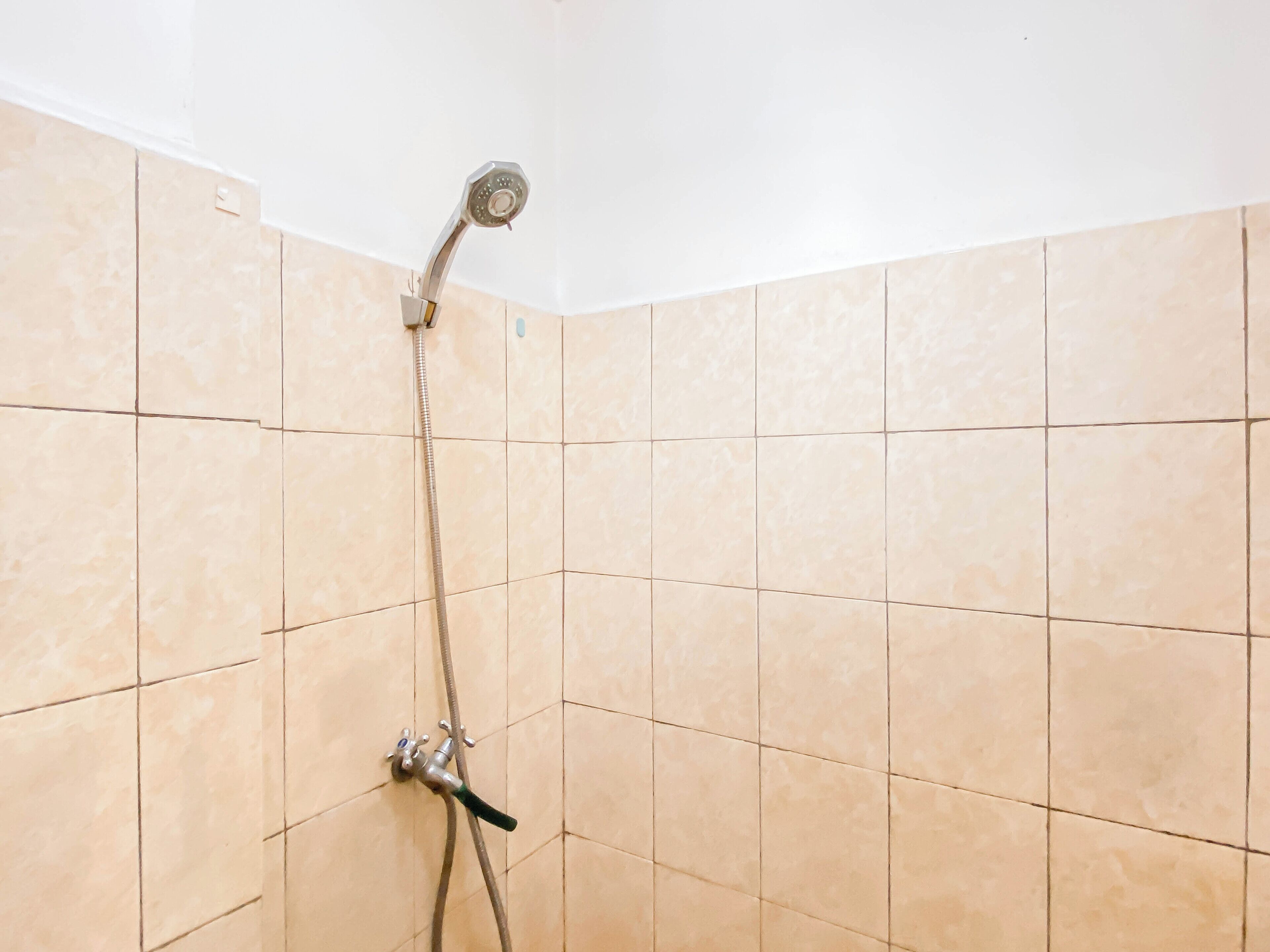 Standard Studio | Bathroom