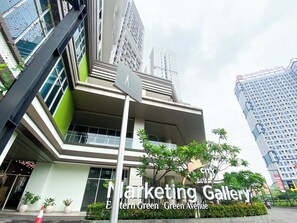 Exterior - Minimalist Studio At Apartment Lrt City Bekasi (Bekasi)