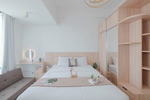 Standard Studio - Minimalist Studio At Apartment Lrt City Bekasi (Bekasi)