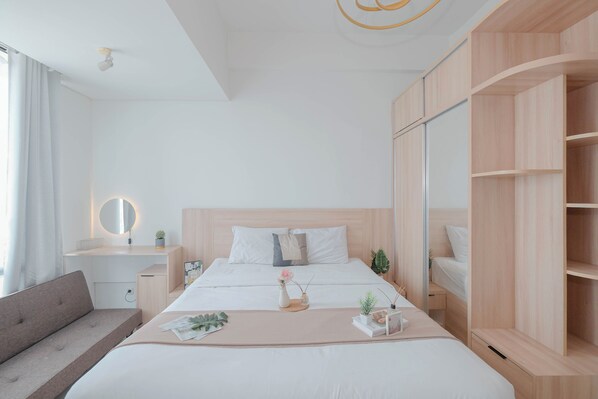 Standard Studio - Minimalist Studio At Apartment Lrt City Bekasi (Bekasi)