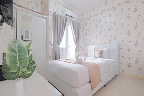 Standard Studio - Soft And Strategic Studio At Green Pramuka City Apartment (Jakarta)
