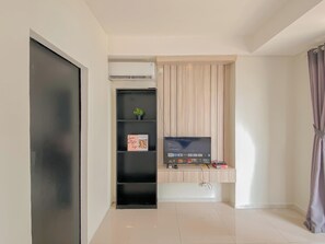 Interior - Basic Studio At Daan Mogot City Apartment (Jakarta)
