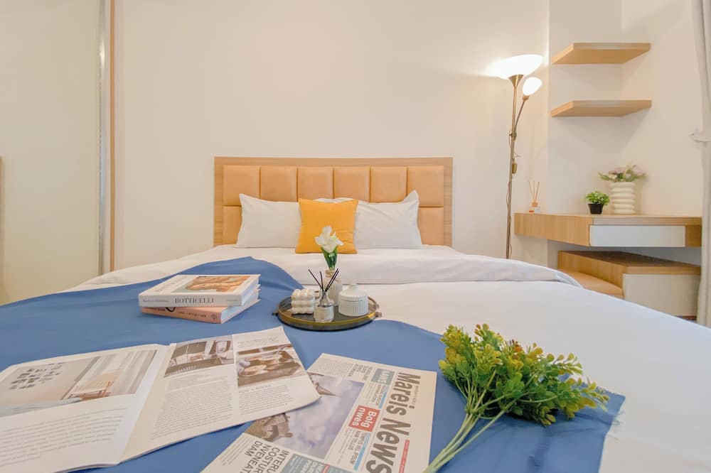 Comfortable 1Br At Belmont Residence Puri Apartment