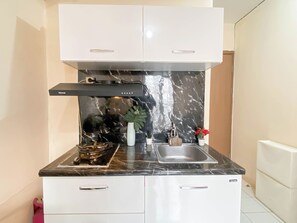 Interior - Cream Tone 2Br At Podomoro Golf View Apartement (Gunung Putri)