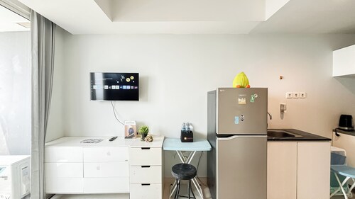 Basic Studio Near Rawa Buaya Station At West Vista Apartment