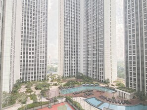 Standard Studio | City view - Neat Studio Apartment At Pollux Chadstone (Cikarang)