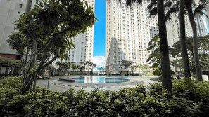 Outdoor pool - Basic 2Br Apartment At Green Bay Pluit (Jakarta)