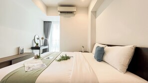 Standard Apartment - White Toned And Modern 1Br At Branz Bsd City Apartment (Pagedangan)