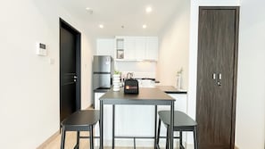 Interior - White Toned And Modern 1Br At Branz Bsd City Apartment (Pagedangan)