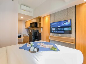 Standard Studio - Classic Studio At Tokyo Riverside Pik 2 Apartement (Teluknaga)