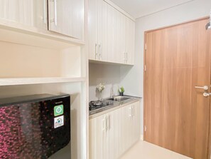 Interior - Standard Studio Apartment At Lrt City Sentul - Royal Sentul Park (Bogor)