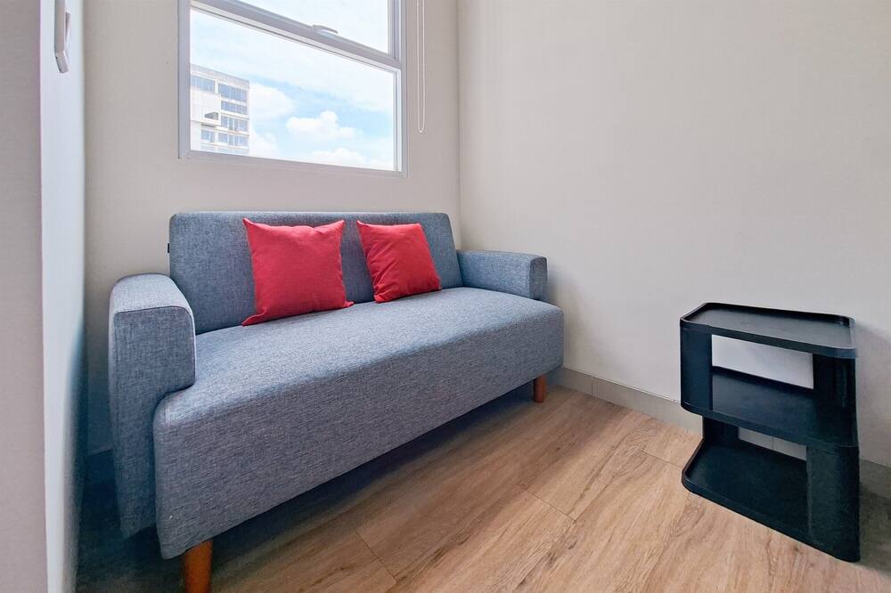 Basic Studio At Parkland Avenue Apartment
