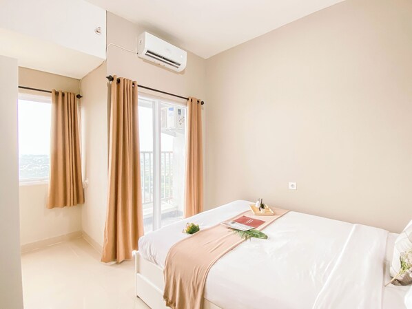 Room - Cream Tone 1Br At Royal Sentul Park Apartment (Bogor)