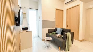 Standard Apartment | Living area