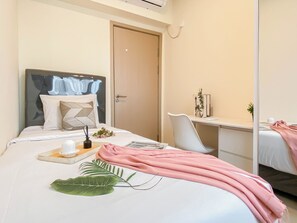 Room - Simply And Homey 3Br At Apartment Meikarta (Cikarang)