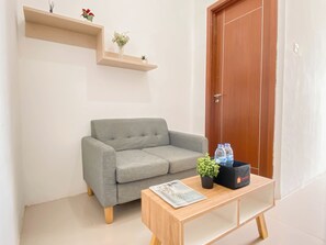 Standard Apartment | Living area - Trendy 1Br Apartment At Vittoria Residence (Jakarta)