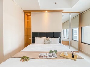 Standard Studio - Simple Compact Studio At Apartment Pollux Chadstone (Cikarang)