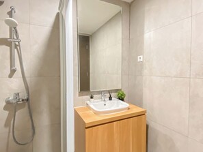 Interior - Simple Compact Studio At Apartment Pollux Chadstone (Cikarang)