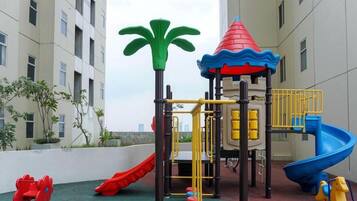 Tempat bermain anak - outdoor