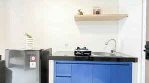 Standard Studio | Private kitchen - Nice Look Studio At Apartment Apple 1 Condovilla (Jakarta)