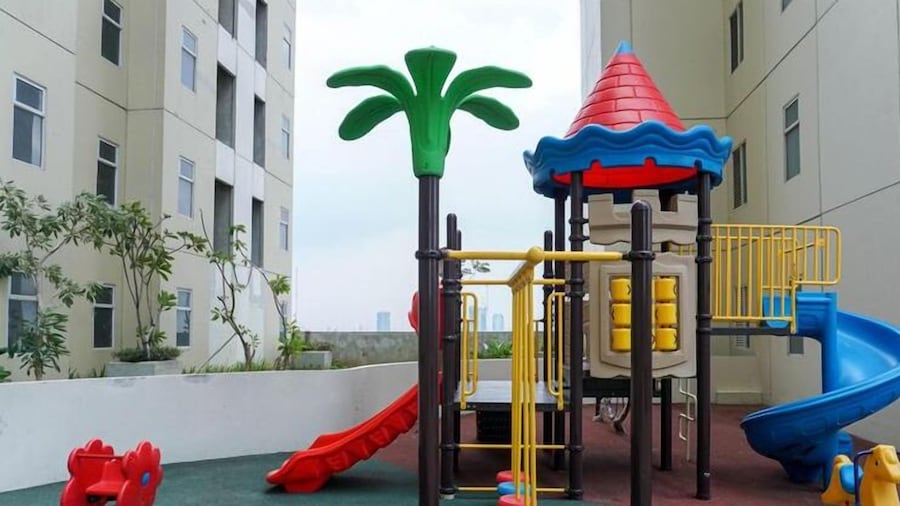 Restful 1Br Apartment At Vittoria Residence