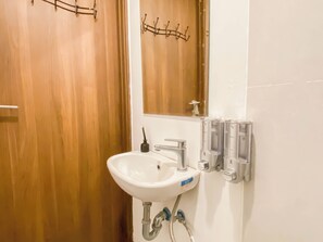 Standard Studio | Bathroom - Studio At Apartment Lrt City Sentul - Royal Sentul Park (Bogor)