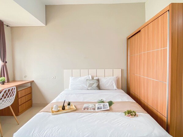 Standard Studio - Studio At Apartment Lrt City Sentul - Royal Sentul Park (Bogor)