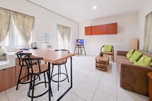 Apartamento standard | Área de estar