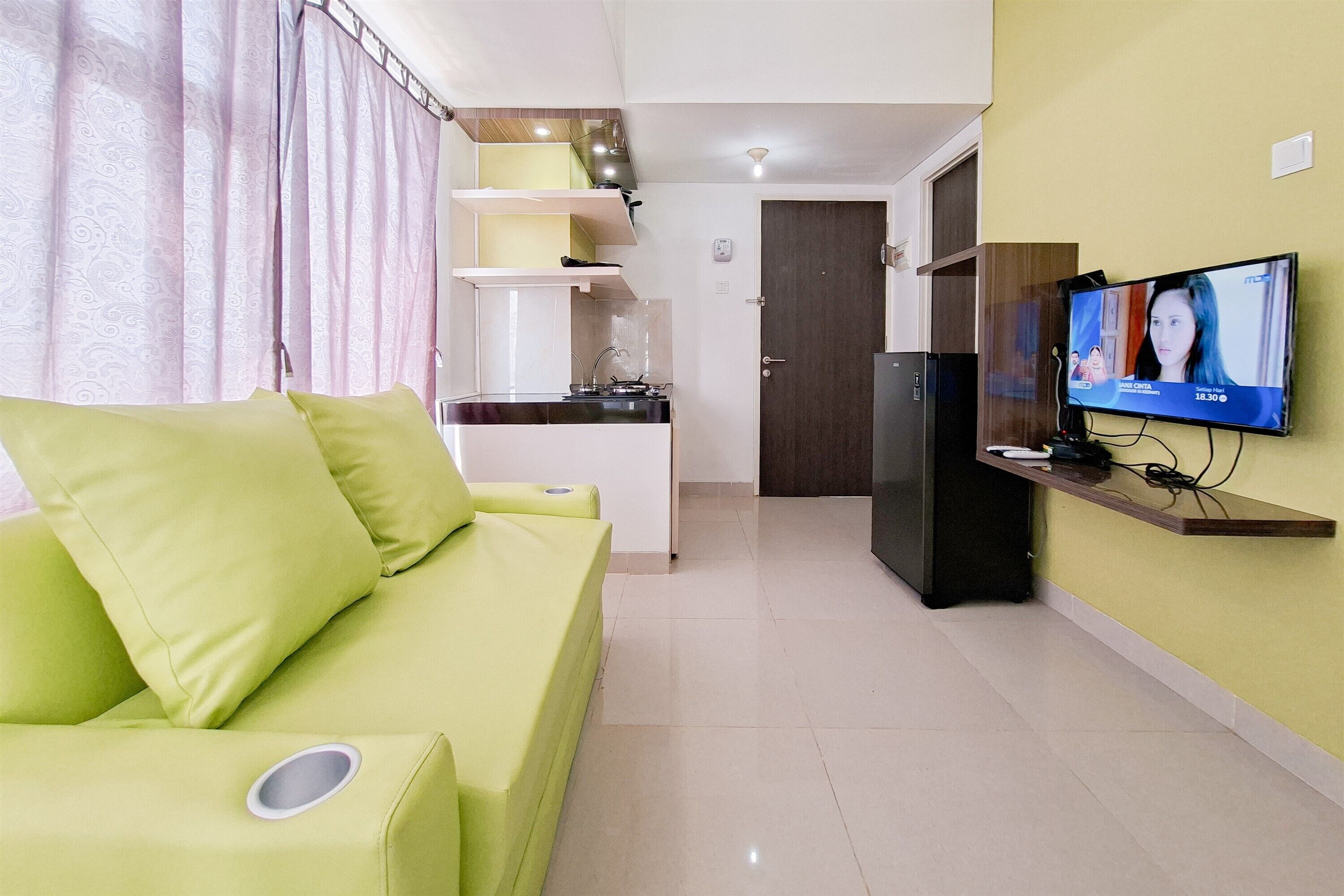 Standard Apartment | Living area