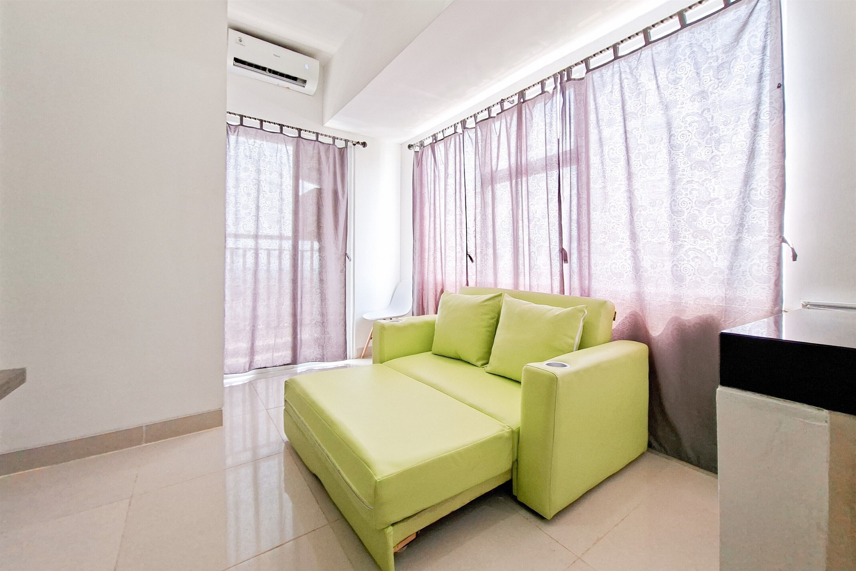 Standard Apartment | Living area