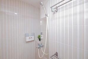 Standard Apartment | Bathroom - Homey 2Br Apartment At Cinere Resort Near Cinere Mall (Depok)