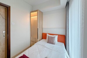 Standard Apartment - Cozy And Homey 2Br At Grand Sungkono Lagoon Apartment (Surabaya)