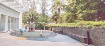 Cozy And Homey 2Br At Grand Sungkono Lagoon Apartment