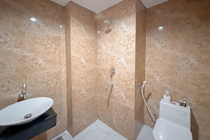 Standard-Apartment | Badezimmer