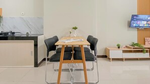 Standard Apartment | In-room dining - Basic Style And Homey 2Br At Apartment Nifarro Park (Jakarta)