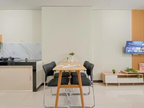 Standard Apartment | In-room dining - Basic Style And Homey 2Br At Apartment Nifarro Park (Jakarta)