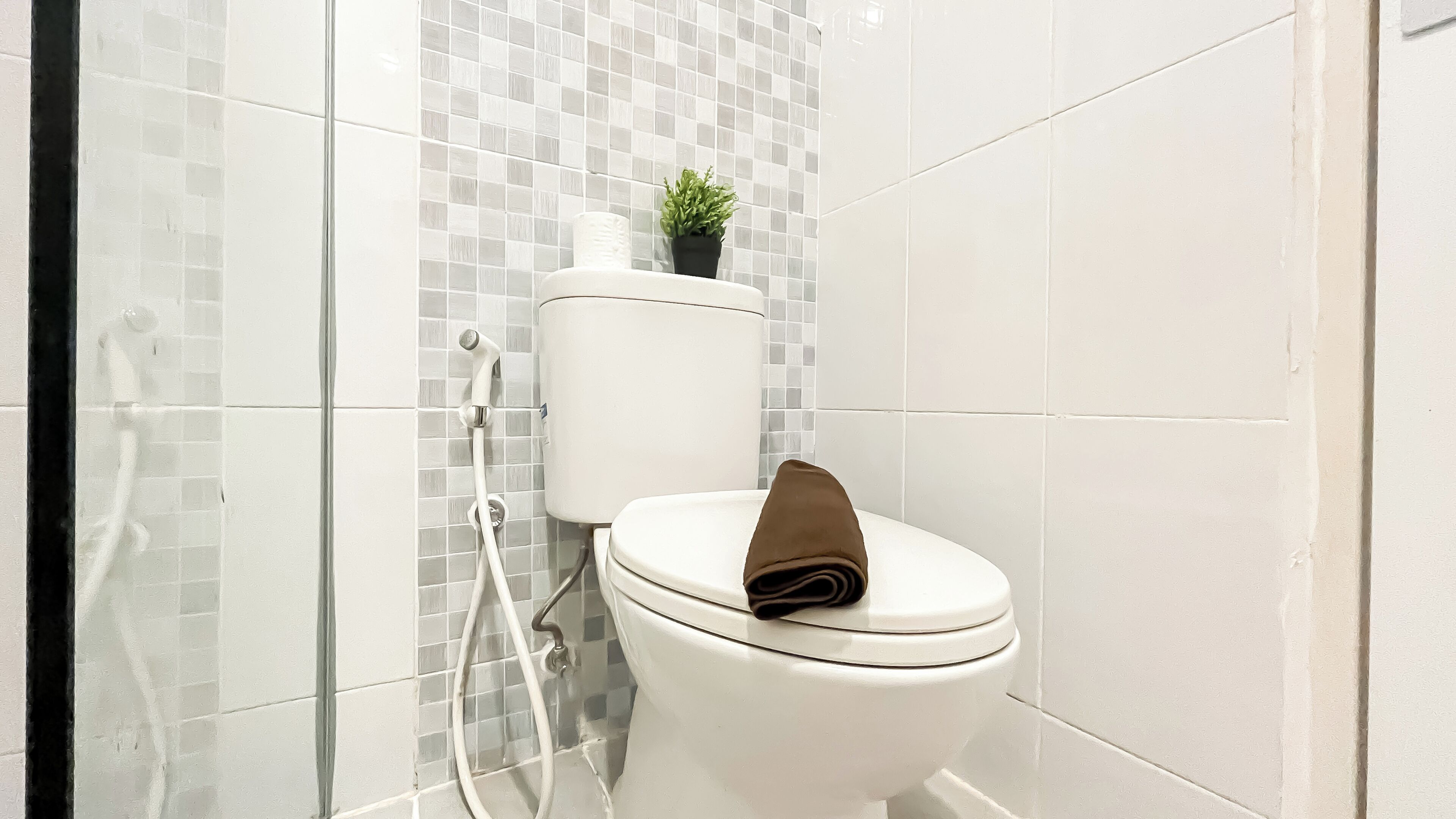 Standard Apartment | Bathroom