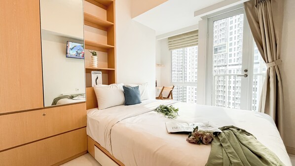 Standard Apartment - Minimalist Look Studio Near Tokyo Hub At Tokyo Riverside Pik 2 Apartment (Teluknaga)