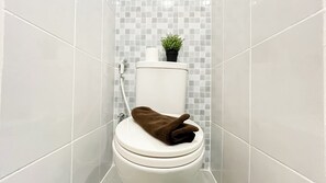 Standard Apartment | Bathroom - Minimalist Look Studio Near Tokyo Hub At Tokyo Riverside Pik 2 Apartment (Teluknaga)