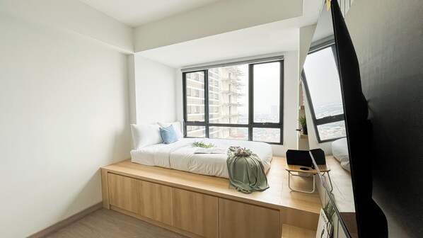 Standard Apartment - Restful And Modern Studio At Collins Boulevard Apartment (Tangerang)